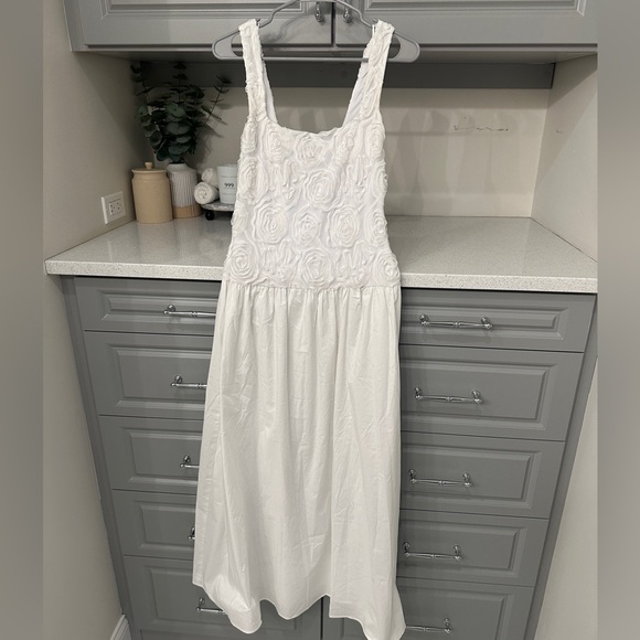 Show Me Your MuMu Bradshaw Maxi Dress White Rosette White Textured Dress - Picture 2 of 10